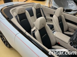 Rolls-Royce Dawn 6.6 V12 2021 года из Южной Кореи