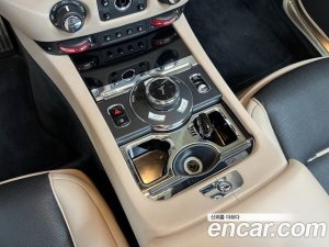 Rolls-Royce Dawn 6.6 V12 2021 года из Южной Кореи