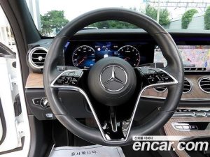 Mercedes-Benz E-Class E250 Exclusive 2021 года из Южной Кореи
