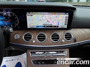 Mercedes-Benz E-Class E250 Exclusive 2021 года из Южной Кореи