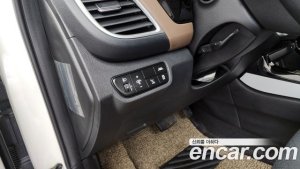 Kia Seltos Бензин 1.6 Turbo 4WD 2021 года из Южной Кореи