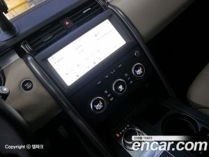 Land Rover Discovery 3.0 SD6 Landmark Edition 2020 года из Южной Кореи