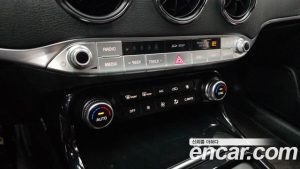 Kia Stinger 2.0 Turbo 2WD 2020 года из Южной Кореи