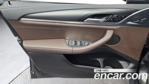 BMW X4 xDrive20i M Sport X 2020 года из Южной Кореи