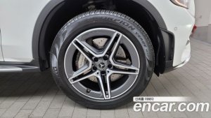 Mercedes-Benz GLC-Class GLC300e 4MATIC Coupe 2020 года из Южной Кореи