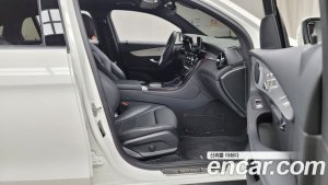 Mercedes-Benz GLC-Class GLC300e 4MATIC Coupe 2020 года из Южной Кореи