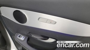 Mercedes-Benz GLC-Class GLC300e 4MATIC Coupe 2020 года из Южной Кореи