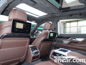 BMW 7-Series 740Li xDrive M Sport 2021 года из Южной Кореи