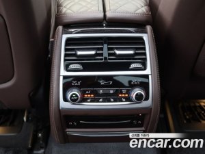 BMW 7-Series 740Li xDrive M Sport 2021 года из Южной Кореи