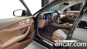 Mercedes-Benz E-Class E300 4MATIC Exclusive 2020 года из Южной Кореи