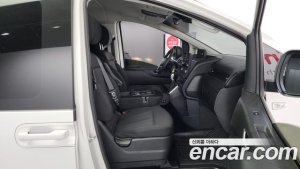 Hyundai Staria Tourer 11-Seater 2022 года из Южной Кореи