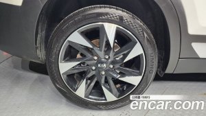 Kia Seltos Бензин 1.6 Turbo 2WD 2021 года из Южной Кореи