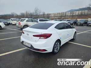Hyundai AVANTE 1.6 2020 года из Южной Кореи