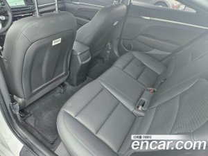 Hyundai AVANTE 1.6 2020 года из Южной Кореи