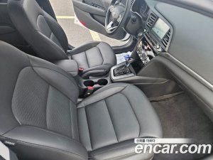 Hyundai AVANTE 1.6 2020 года из Южной Кореи