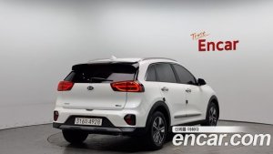 Kia Niro 1.6 HEV 2021 года из Южной Кореи