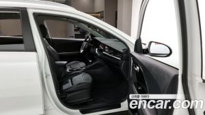 Kia Niro 1.6 HEV 2021 года из Южной Кореи