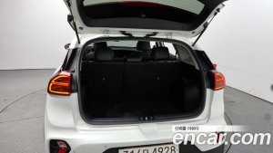 Kia Niro 1.6 HEV 2021 года из Южной Кореи
