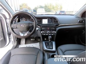 Hyundai AVANTE 1.6 2020 года из Южной Кореи