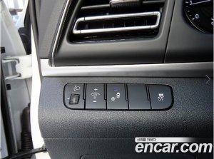 Hyundai AVANTE 1.6 2020 года из Южной Кореи