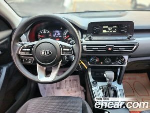 Kia Seltos Дизель 1.6 2WD 2020 года из Южной Кореи