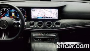 Mercedes-Benz E-Class E220d 4MATIC AMG Line 2021 года из Южной Кореи