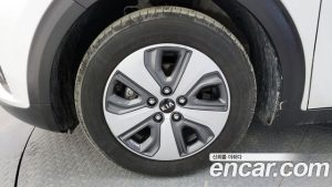 Kia Niro 1.6 HEV 2021 года из Южной Кореи