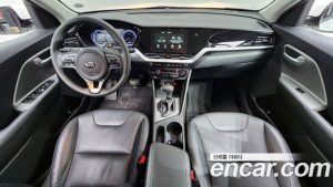Kia Niro 1.6 HEV 2021 года из Южной Кореи
