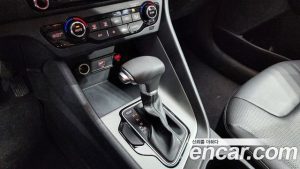 Kia Niro 1.6 HEV 2021 года из Южной Кореи
