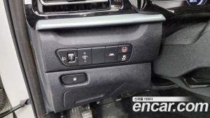 Kia Niro 1.6 HEV 2021 года из Южной Кореи