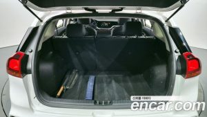 Kia Niro 1.6 HEV 2021 года из Южной Кореи