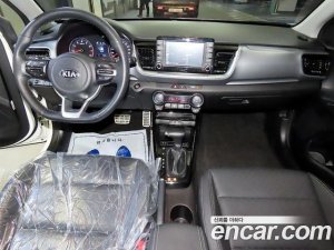 Kia Stonic 1.4 2020 года из Южной Кореи