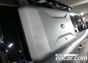 Land Rover Defender 110 D240 Lunch Edition 2020 года из Южной Кореи