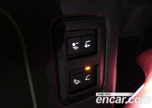 Land Rover Defender 110 D240 Lunch Edition 2020 года из Южной Кореи