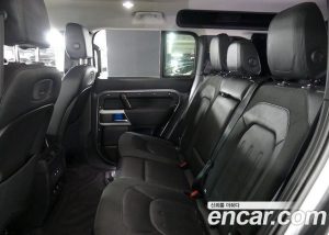 Land Rover Defender 110 D240 Lunch Edition 2020 года из Южной Кореи