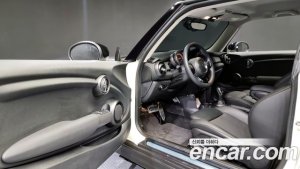 Mini Cooper DEFAULT 2021 года из Южной Кореи