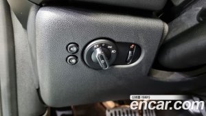 Mini Cooper DEFAULT 2021 года из Южной Кореи