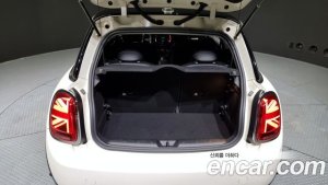Mini Cooper DEFAULT 2021 года из Южной Кореи