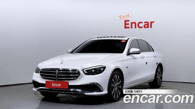 Mercedes-Benz E-Class E300e 4MATIC Exclusive 2021 года из Кореи