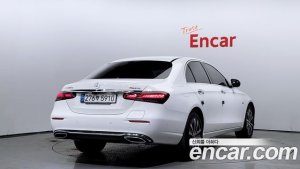 Mercedes-Benz E-Class E300e 4MATIC Exclusive 2021 года из Южной Кореи