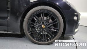 Porsche Panamera 3.0 AWD 2020 года из Южной Кореи