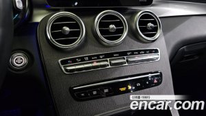 Mercedes-Benz GLC-Class GLC300 4MATIC Coupe 2020 года из Южной Кореи