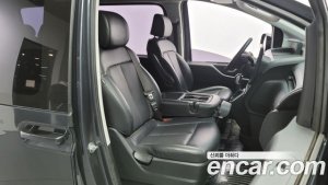 Hyundai Staria 4WD Tourer 11-Seater 2022 года из Южной Кореи
