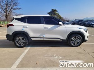 Kia Seltos Бензин 1.6 Turbo 2WD 2021 года из Южной Кореи