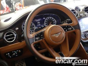 Bentley Bentayga 4.0 V8 2020 года из Южной Кореи