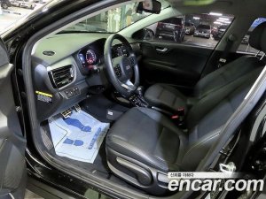Kia Stonic 1.4 2020 года из Южной Кореи