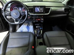 Kia Stonic 1.4 2020 года из Южной Кореи