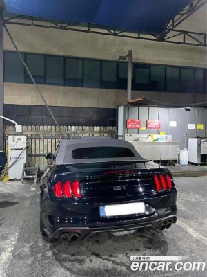 Ford Mustang GT Cabriolet 2020 года из Южной Кореи