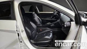 Hyundai AVANTE 1.6 2021 года из Южной Кореи