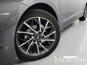 Hyundai AVANTE 1.6 2020 года из Южной Кореи